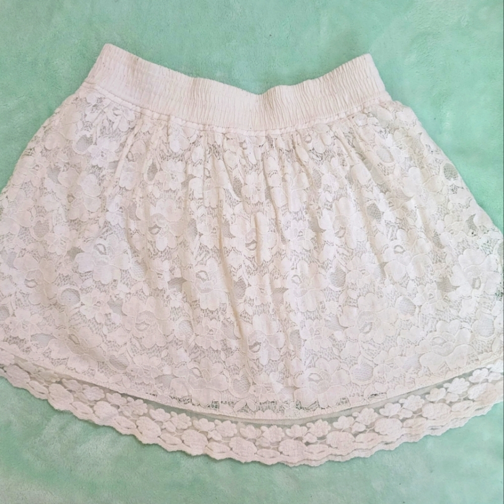 Ardene summer lace skirt semi-circular off white lined
